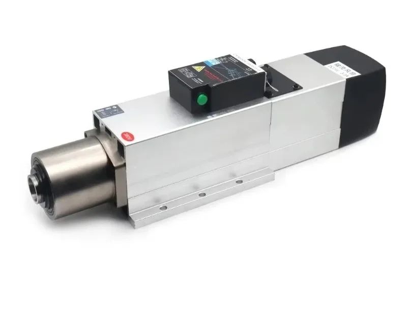 Lathe motors: 4.5 kW, 7.5 kW. Automatic tool change lathe spindle. Voltage 380 volts. ISO30 spindle for woodworking equipment.