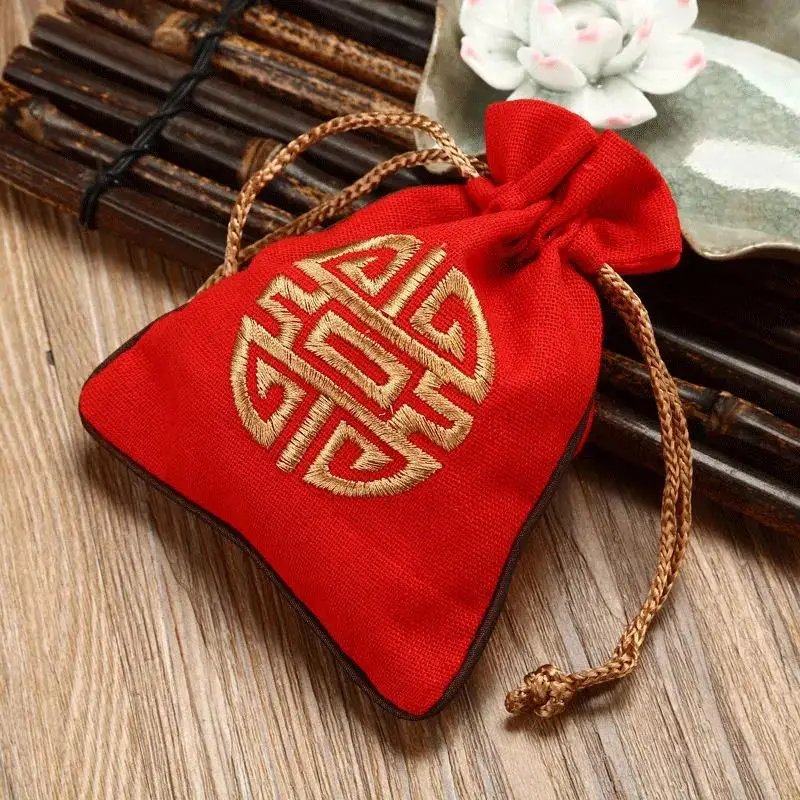 pochette-a-pipe-brodee-a-la-main-style-ancien-avec-cordon-extensible-sac-a-tabac-traditionnel-fait-main-fermeture-eclair