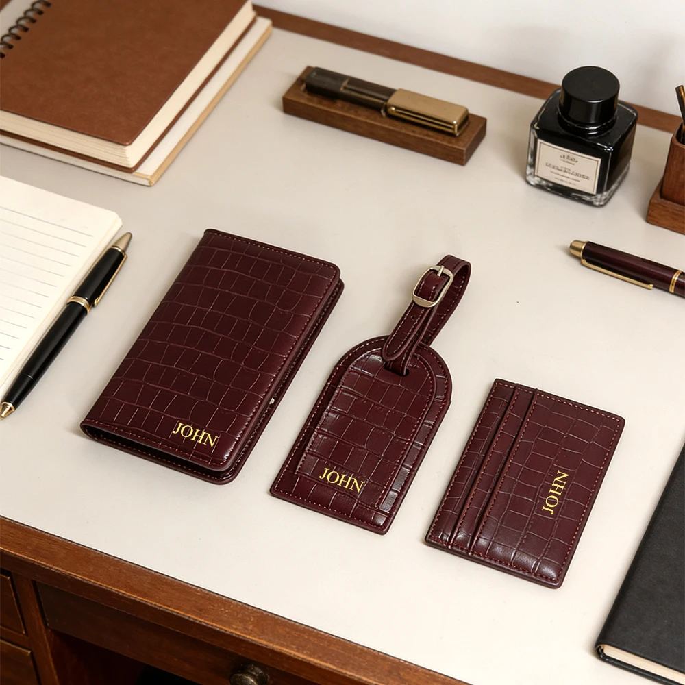 Modischer Reisepasshalter aus Leder mit Krokodilmuster, individueller Namensanhänger für Reisegepäck, gravierte Initialen, Retro-Luxus-Kartenhalter, Geschenk – Detail 5