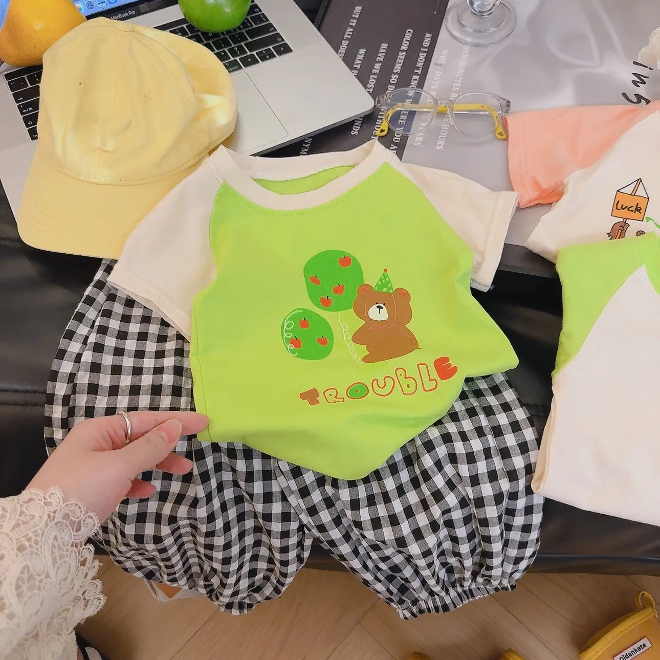 1 Piece Beige Sleeve Girls Boys T-shirt Apple Bear Kids Tops Cotton Clothing For Summer