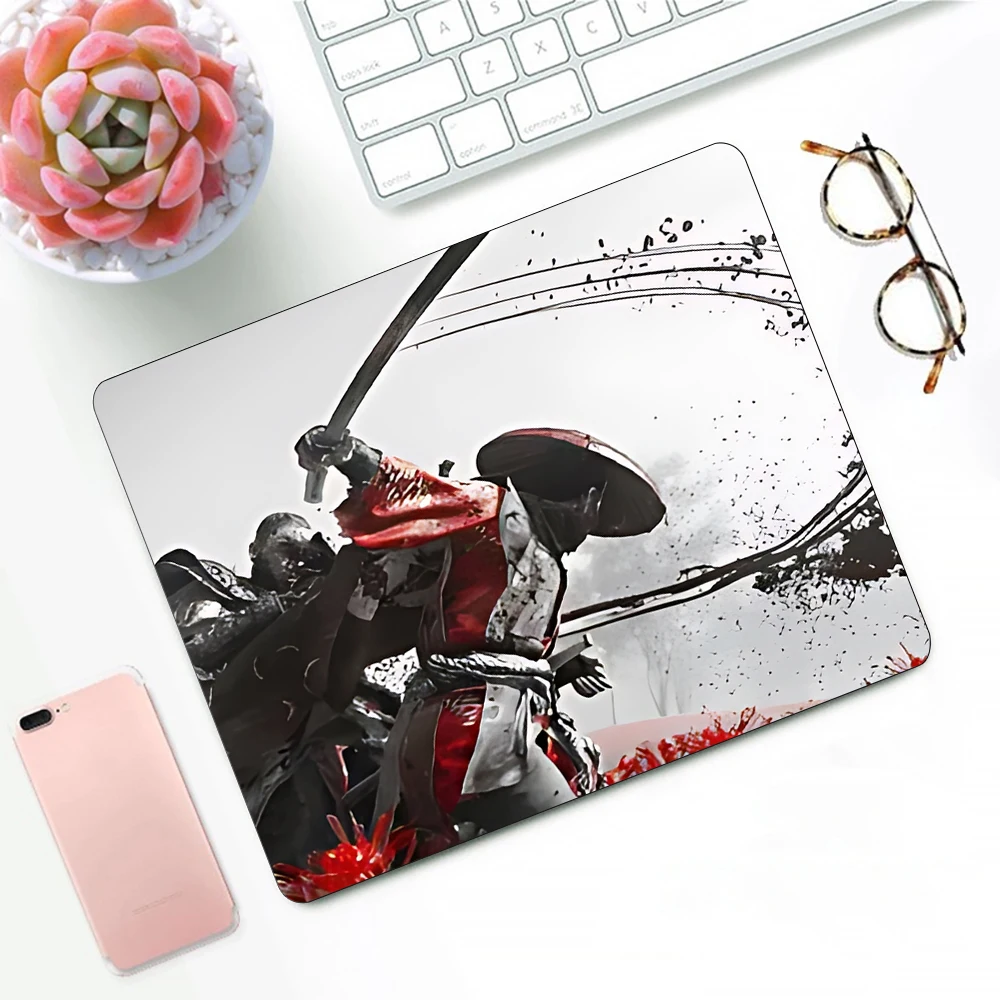 

Japanese samurai devil Gaming Mouse Pad XS Small Mousepad For PC Gamer Desktop Decoration Office Mouse Mat Deskmat Rug