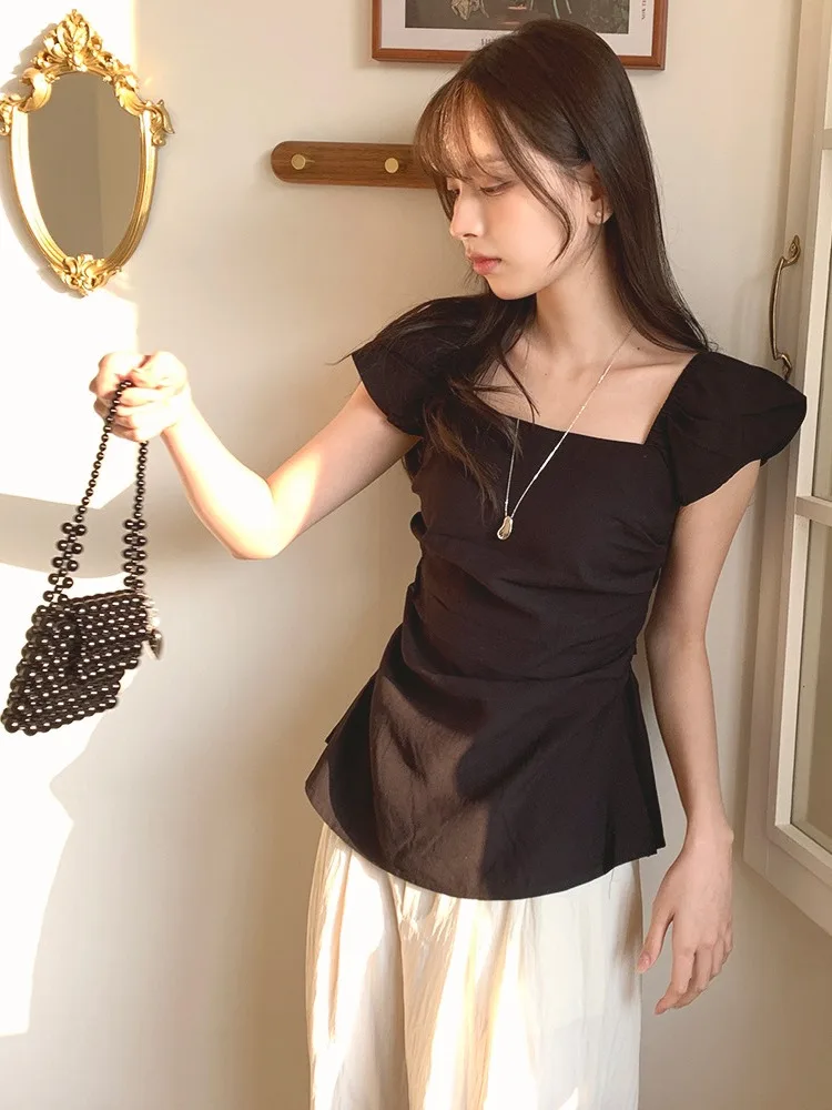 Csa Fena Estilo Coreano com Ombros à Mostra, Ajuste Slim, Design de Cintura Interna, Nova Chegada de Verão