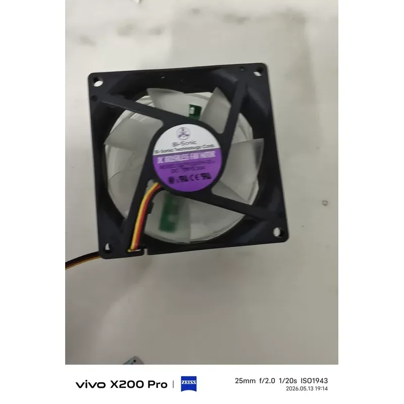 for Taiwan Bailui Rare Digital Display Fan Out of Print 8cm with Temperature Display