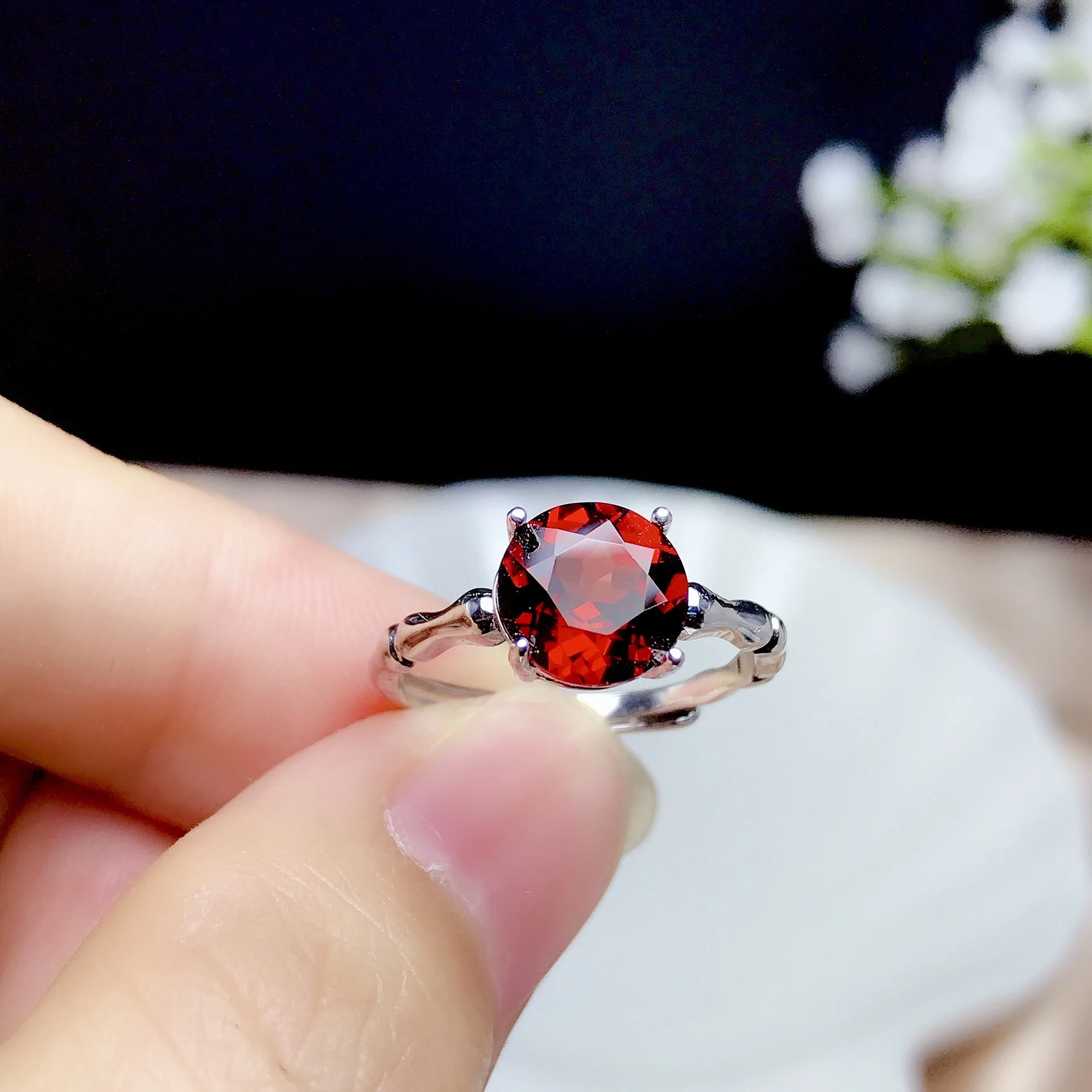 S925Pure Silver Creative Women Ring Inlaid Pigeon Blood Ruby Open Design Colorful Gem Jewelry For Daily Wear And Special Gifting