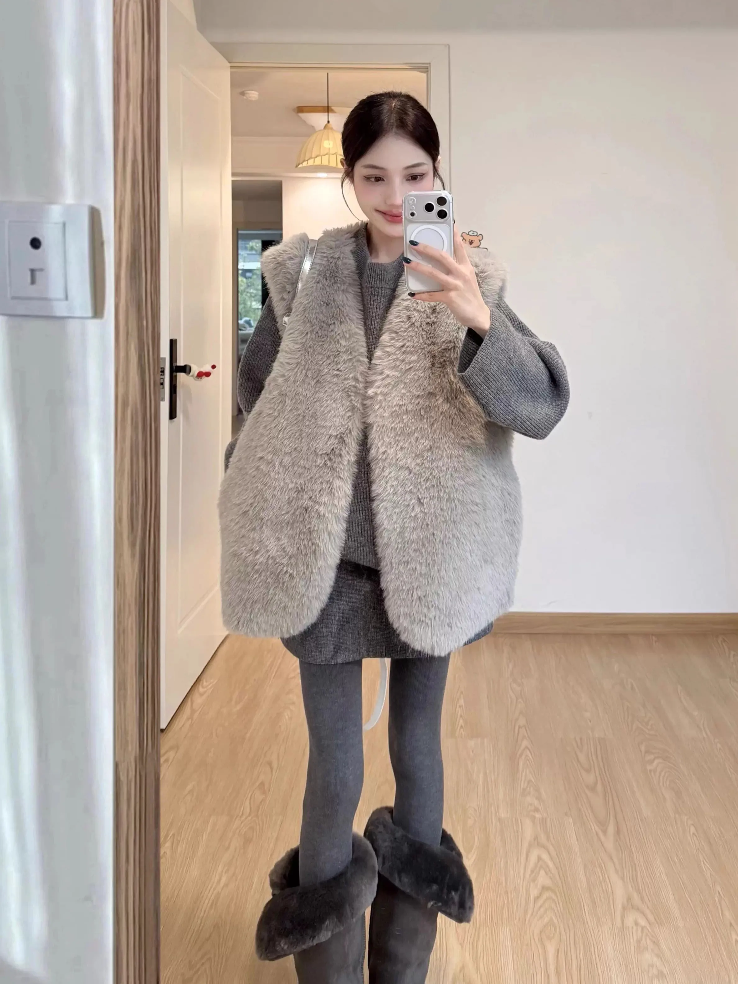 

Korean Style Light Grey Fur Vest Women's Autumn Winter Lazy Style Base Layer Sweater Two Piece Set Faux Fur Vest Warmth Fashion