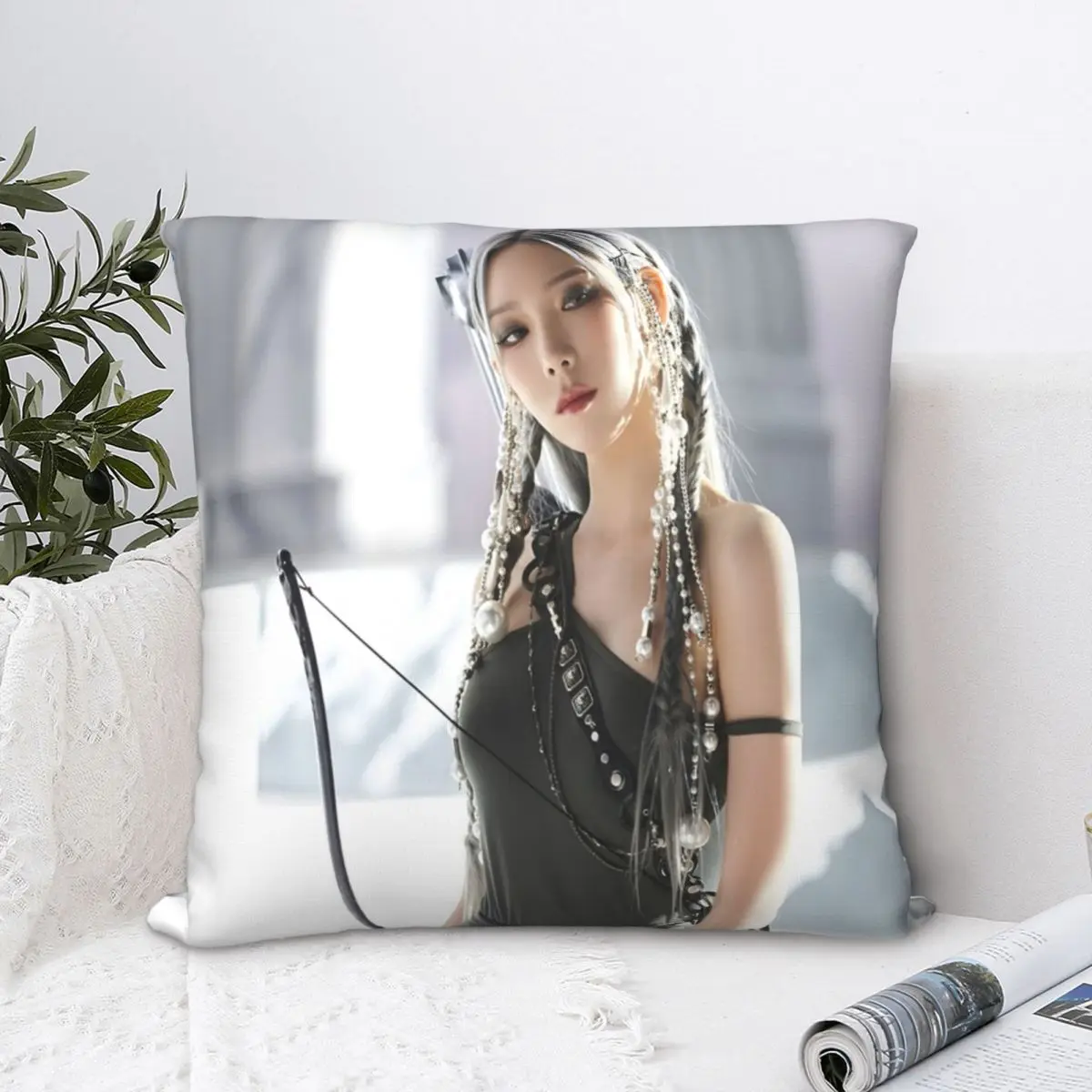 

Taeyeon 'INVU' MV Square Pillowcase Polyester Pillow Cover Velvet Cushion Zip Decorative Comfort Throw Pillow for home Car