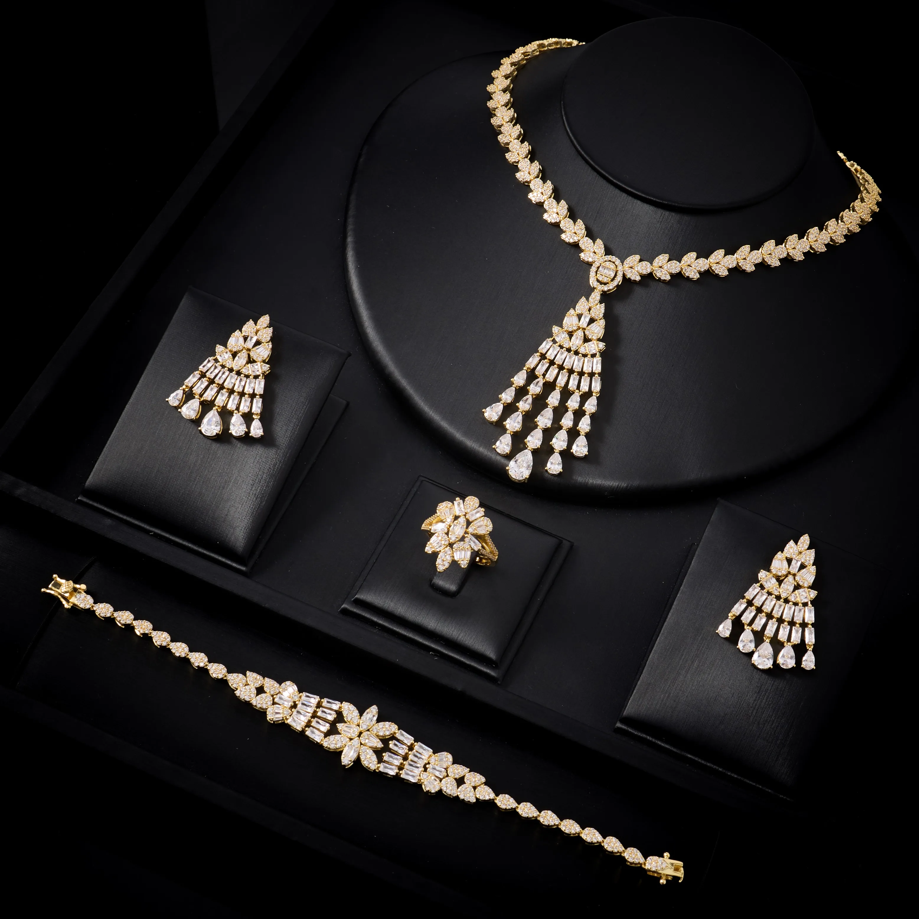 00140 Necklace Sets for Women4Pcs Sparkling CZ Jewelry Set Women, Silver Crystal Necklace Bracelet Earrings Ring, Elegant Weddin