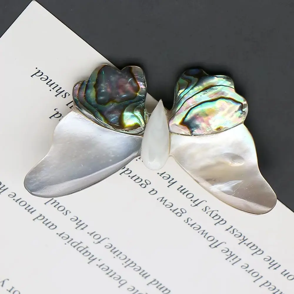 

Butterfly Shape Natural Shell Pendants Creative Whilte and Abalone Shell Splicing Brooch Jewelry 1 Pc For Clothing Coordination