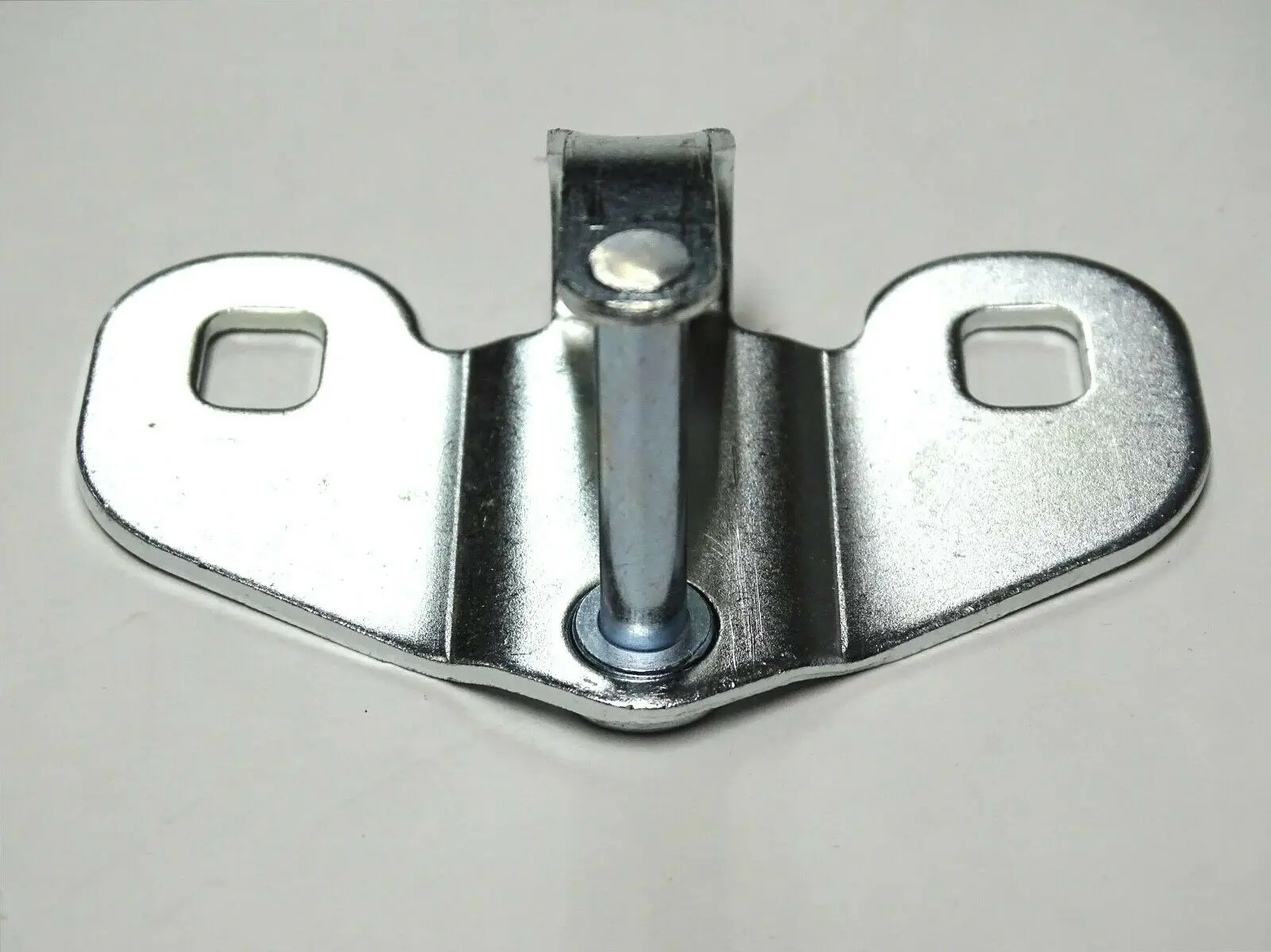 1pc For Fiat Ducato Peugeot Boxer Car Door Lock Buckle Bottom Tailgate Hook Lower Rear Door Striker Catch Accessories 1369006080