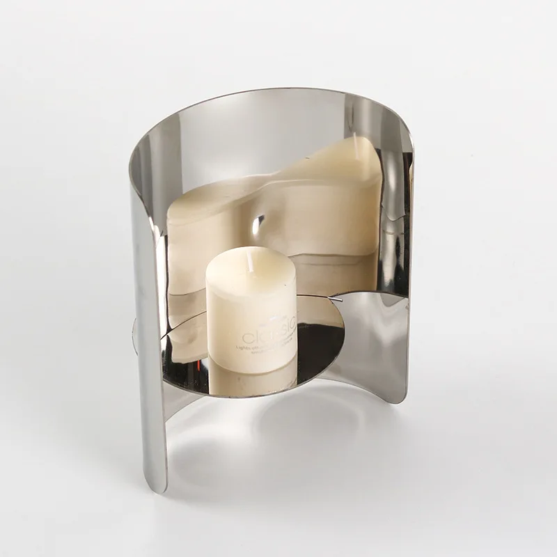 

Metal candle holder ornament high-end simple windproof semi-round small candle holder aromatherapy seat model room desktop soft