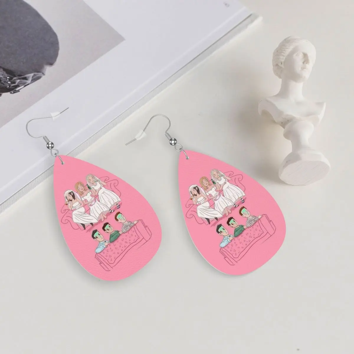 Brincos pendurados personalizados, amigos, caras vs meninas, brincos de lágrima de couro pvc para presentes, joias delicadas