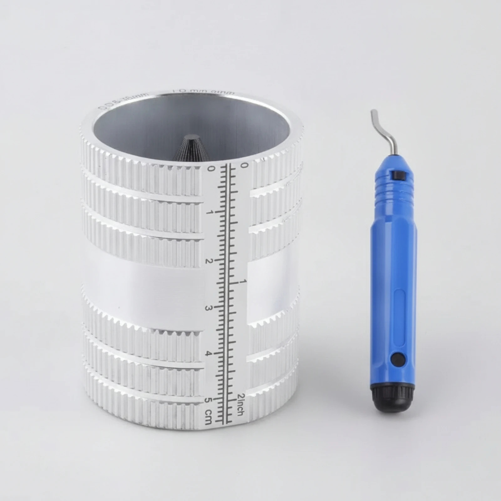 Pipe Deburring Tool Quick Pipe Deburrer with Scale Tubing Chamfer Tool Manual Inner Outer Reamer Long-Lasting for Plumbers