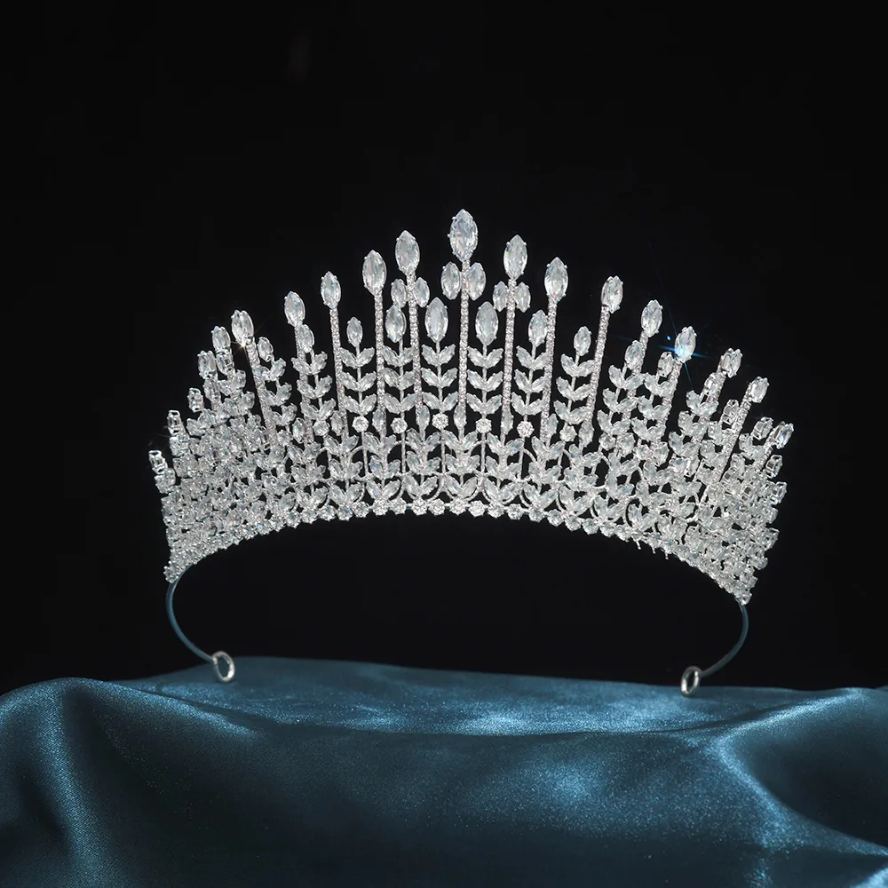 

Crystal Bridal Tiaras Crowns For Wedding Bride Headdress CZ Queen Princess Crown For Pageant Women Diadem Party Prom Headpiece