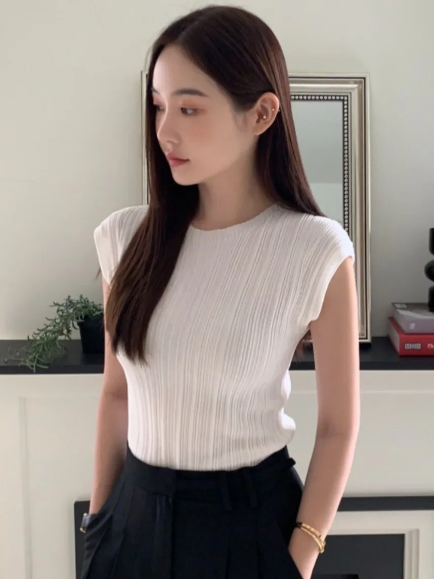 

Slim Fit White T-irt Women's Faion Pleated Design High-End Feeling Sli Airy Summer Commute Pure Color Other 00%