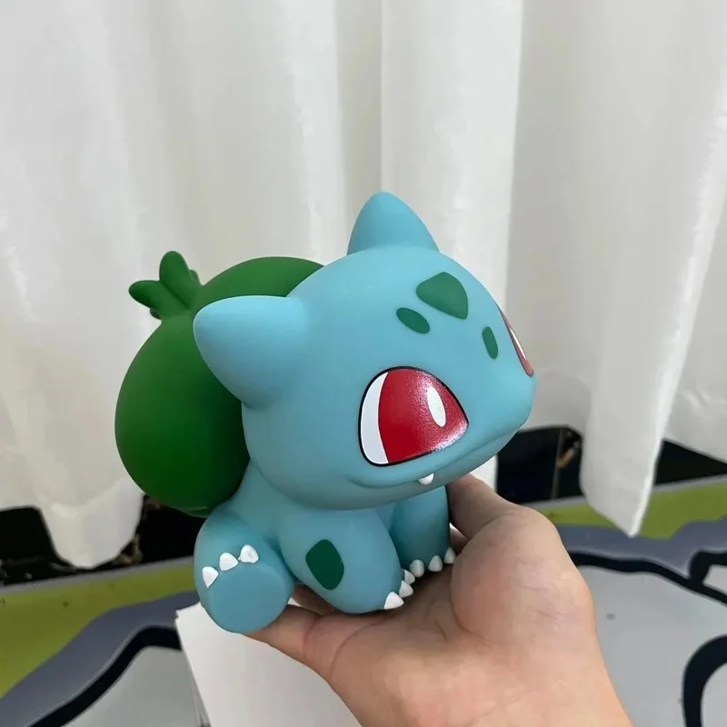 Pokemon Bulbasaur Niedliche Cartoon-Sammelfigur Modell Wohnzimmer Eingangsbereich Desktop-Ornament Dekoration Perfektes Geschenk für Anime-Fans