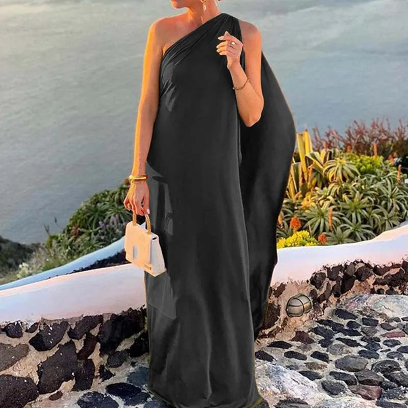 Abito lungo irregolare con colletto obliquo Sexy da donna primavera Solid Backless Hem Boho Maxi Dress Summer abito da spiaggia senza maniche monospalla