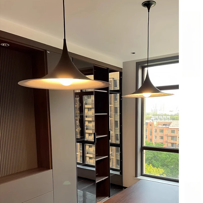Danish design, simple dining table, study UFO chandelier, light French restaurant bar horn light