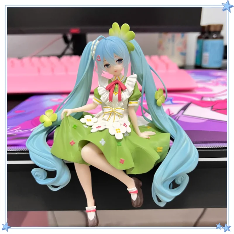 本物のフリュー初音ミク四つ葉のクローバー花の妖精の置物トレンドプレイおもちゃかわいい家の装飾アイテム絶妙な誕生日ギフト