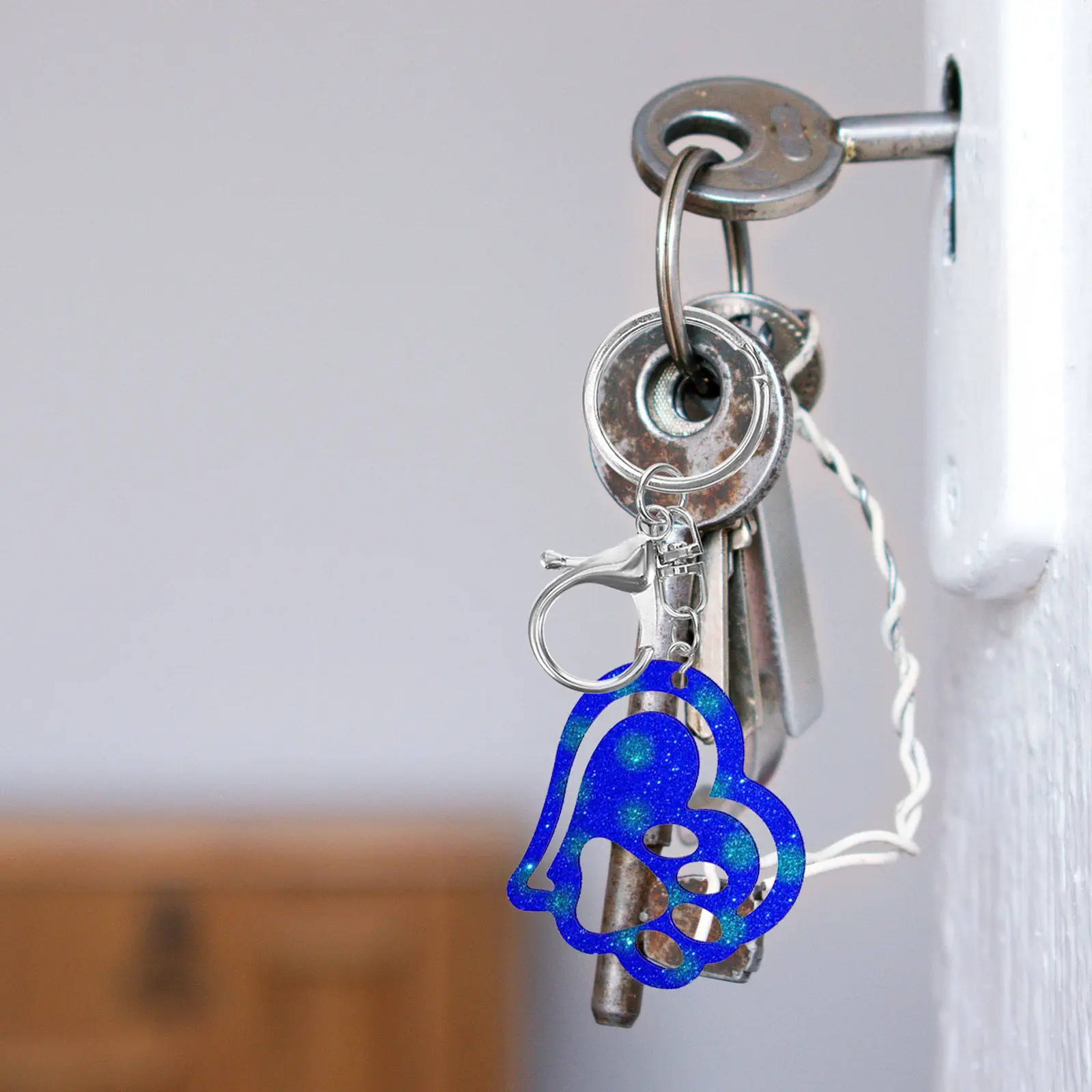 

4Pcs Aroma Pendant Silicone Mold for DIY Keychain Resin Crafts Car Decorative Charm Flexible Nonstick Casting Molds