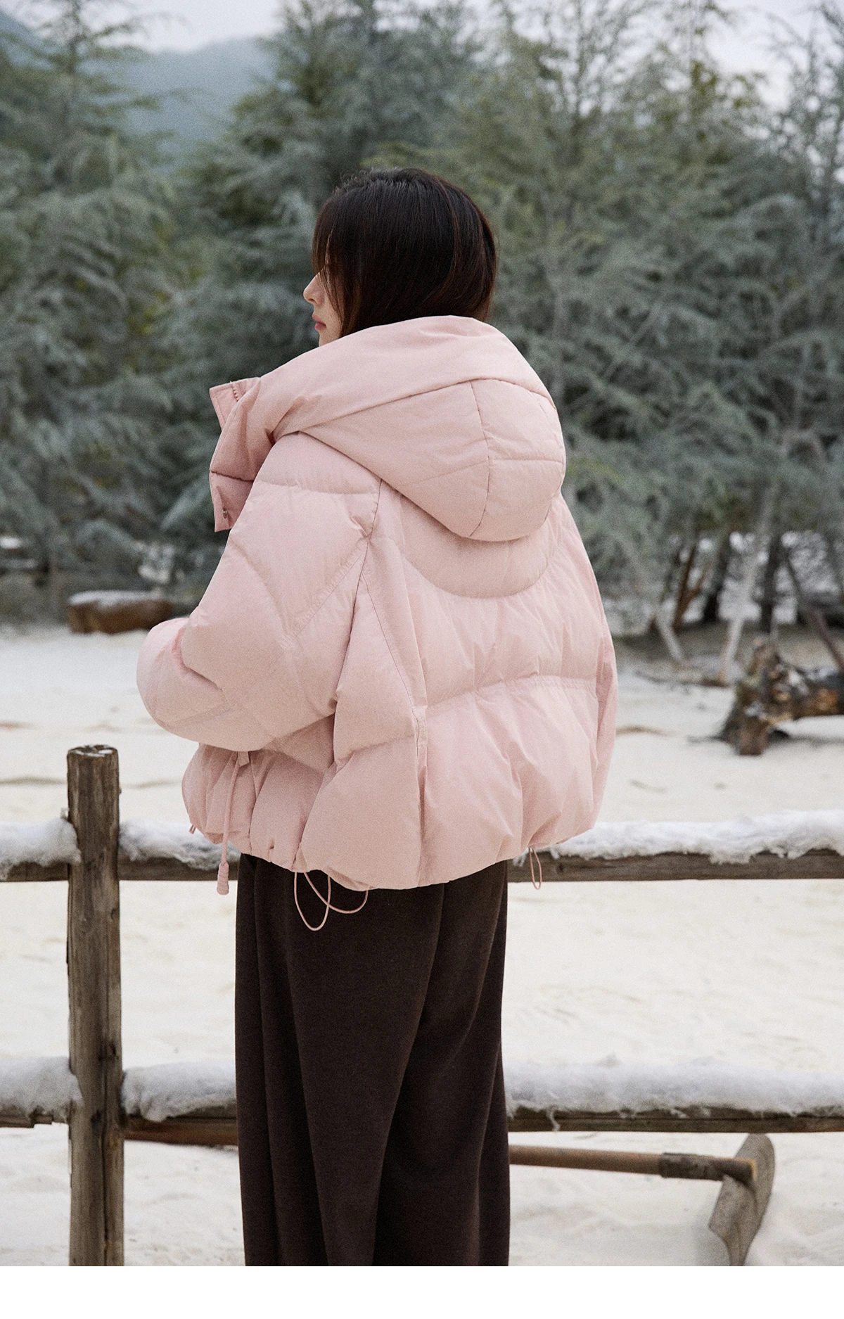 MISHOW レディース 軽量 中綿ジャケット 2025 冬 90% ホワイトダックダウン パファージャケット フード付き 暖かい ショートダウンジャケット MXE51Y0078