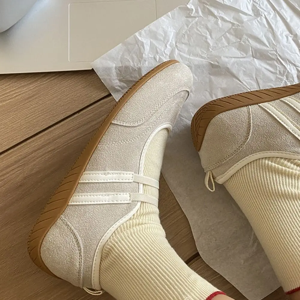 أحذية ماري جين المقاومة للانزلاق من الجلد الصناعي بمقدمة مستديرة أحذية مسطحة على الطراز البريطاني الفرنسي