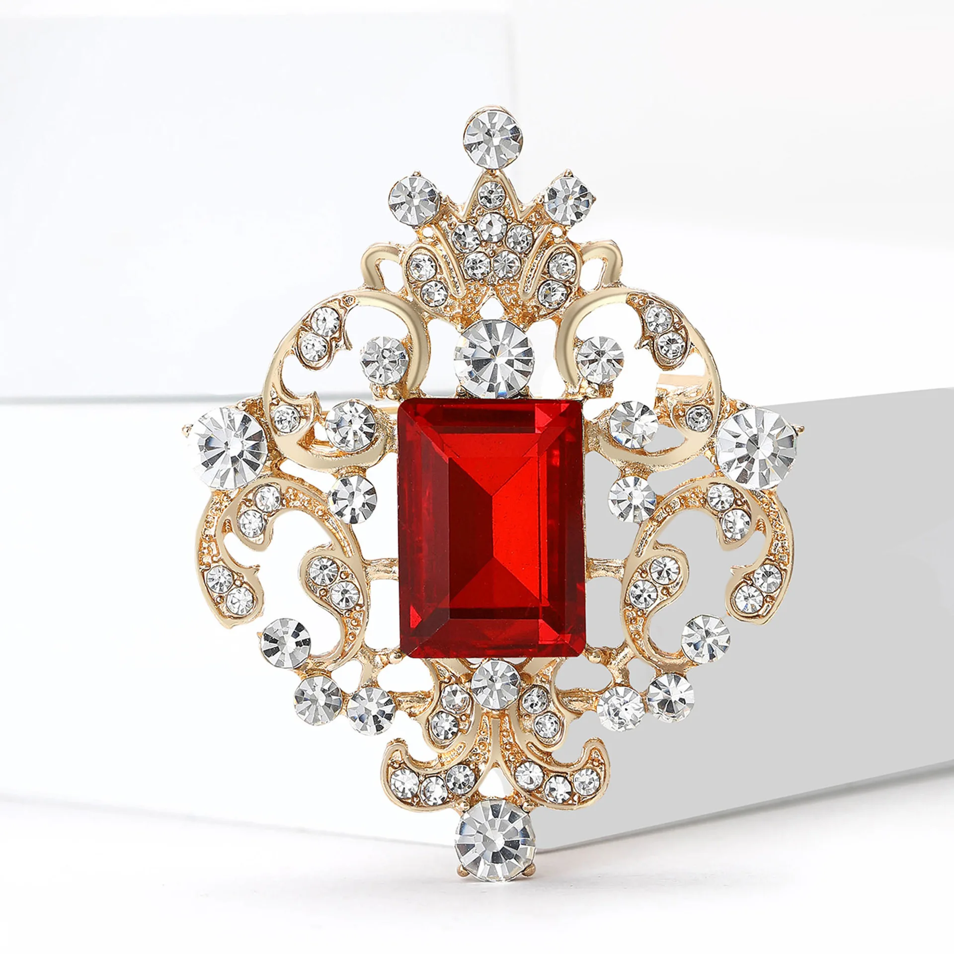 Luxury Palace Glass Brooches for Women Unisex Rhinestone Pins Casual Party Accessories Fashion New Year Gifts Friend