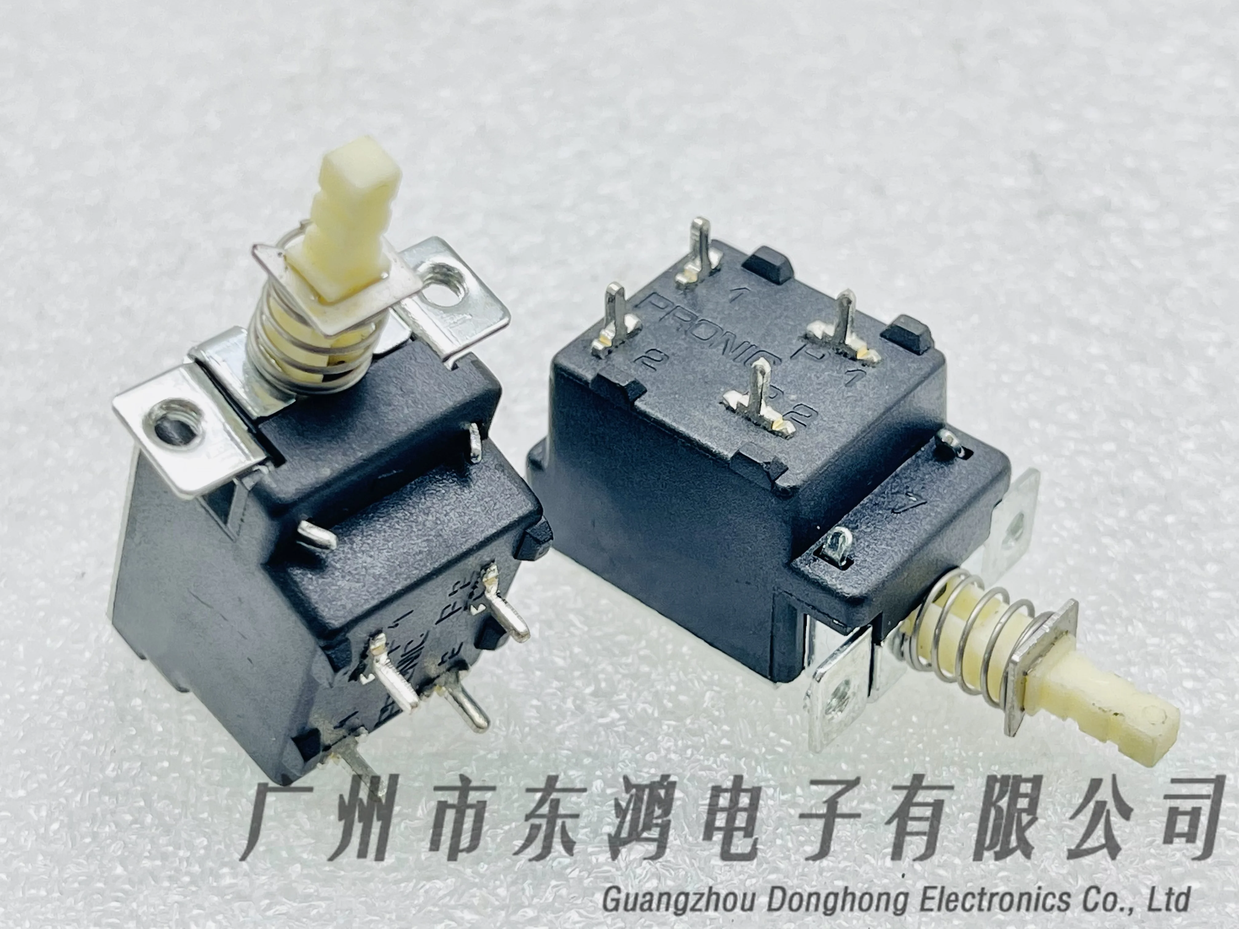 1PCS PRONIC China Taiwan 10A250VAC 4 Pointy pin self-locking Pushbutton switch TV Power Switch Top box