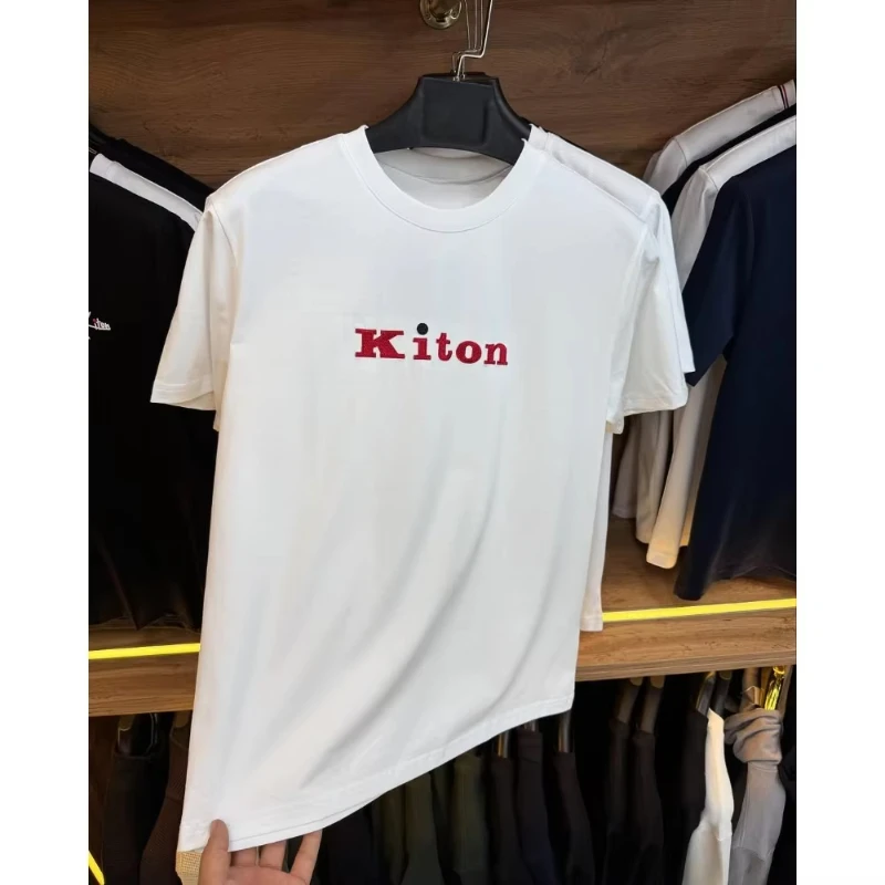 

In the summer of 2025 Italian Gito Newton letter-printed men's and women's casual round-neck short-sleeved oversized T-shirts