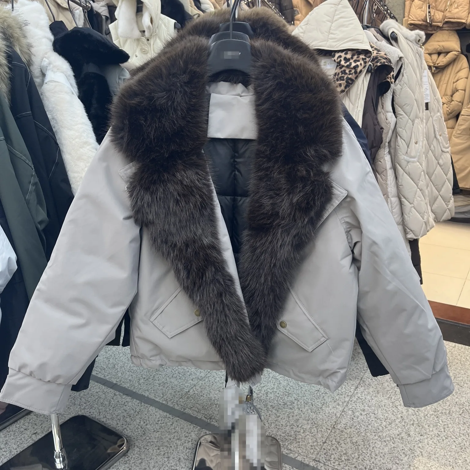 النمط الأوروبي صديقة للبيئة كبيرة الثعلب الفراء طوق سترة قطن قصيرة للنساء الكورية Ins معطف سترة فضفاض غير رسمي الخريف الشتاء