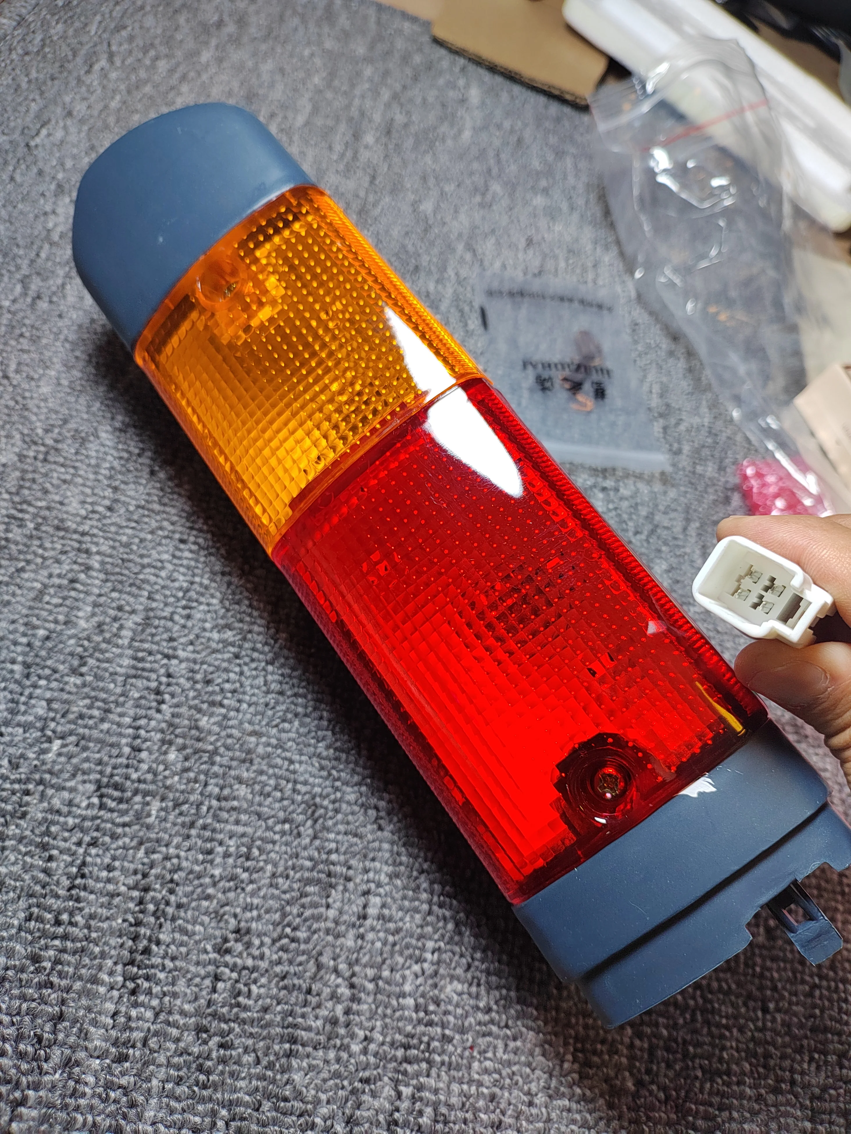 

1 шт. задний фонарь в сборе для электрического погрузчика 48В, артикул 56640-13131-71 56630, для Toyota 7FB 7FBE