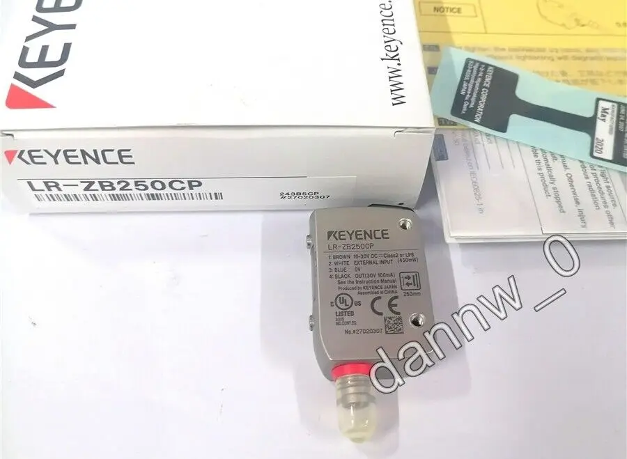 

New In Box Original KEYENCE LR-ZB250CP Laser Sensor