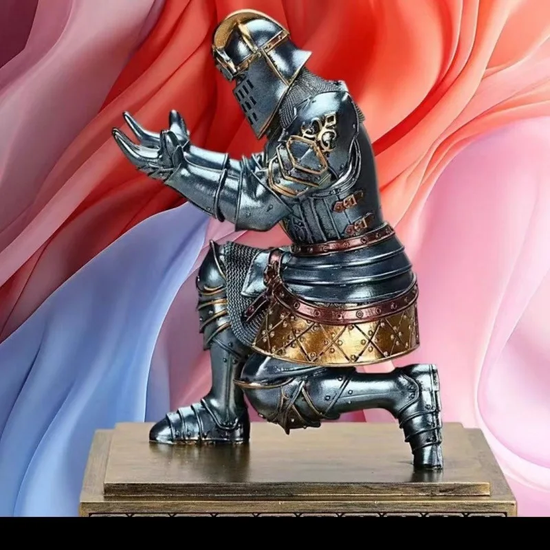 PYJ New Creative European Knight Ornament Table Executive Entrance Home Decoration