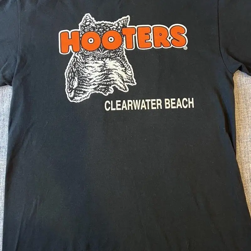Hooters Black T-Shirt Vintage Clearwater Beach FL Original Hooters Mens Med. Y2K