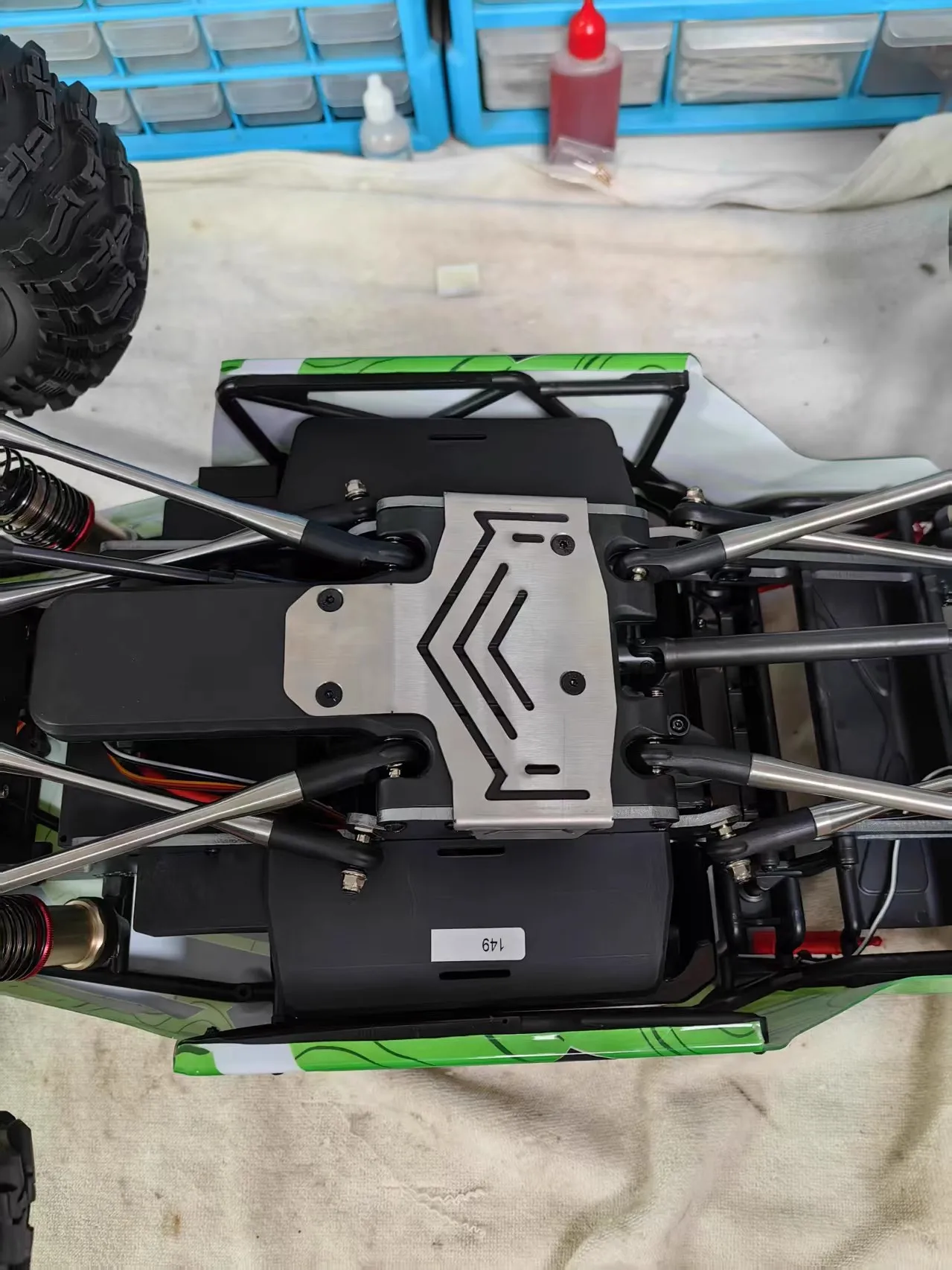 YK 4061 Armadura de chasis de vehículo de escalada Placa protectora Armadura inferior resistente a los arañazos de acero inoxidable