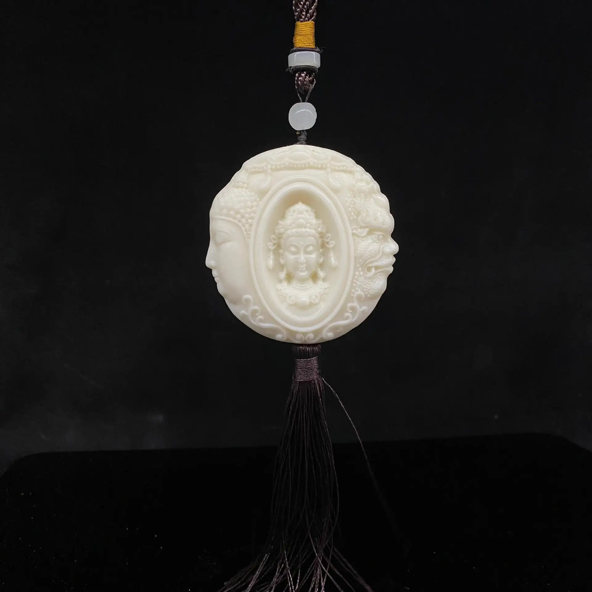 Ivory Nut Carved Good And Evil Pendant Bodhi Seed Hanging Ornament Wenwan Car Pendant