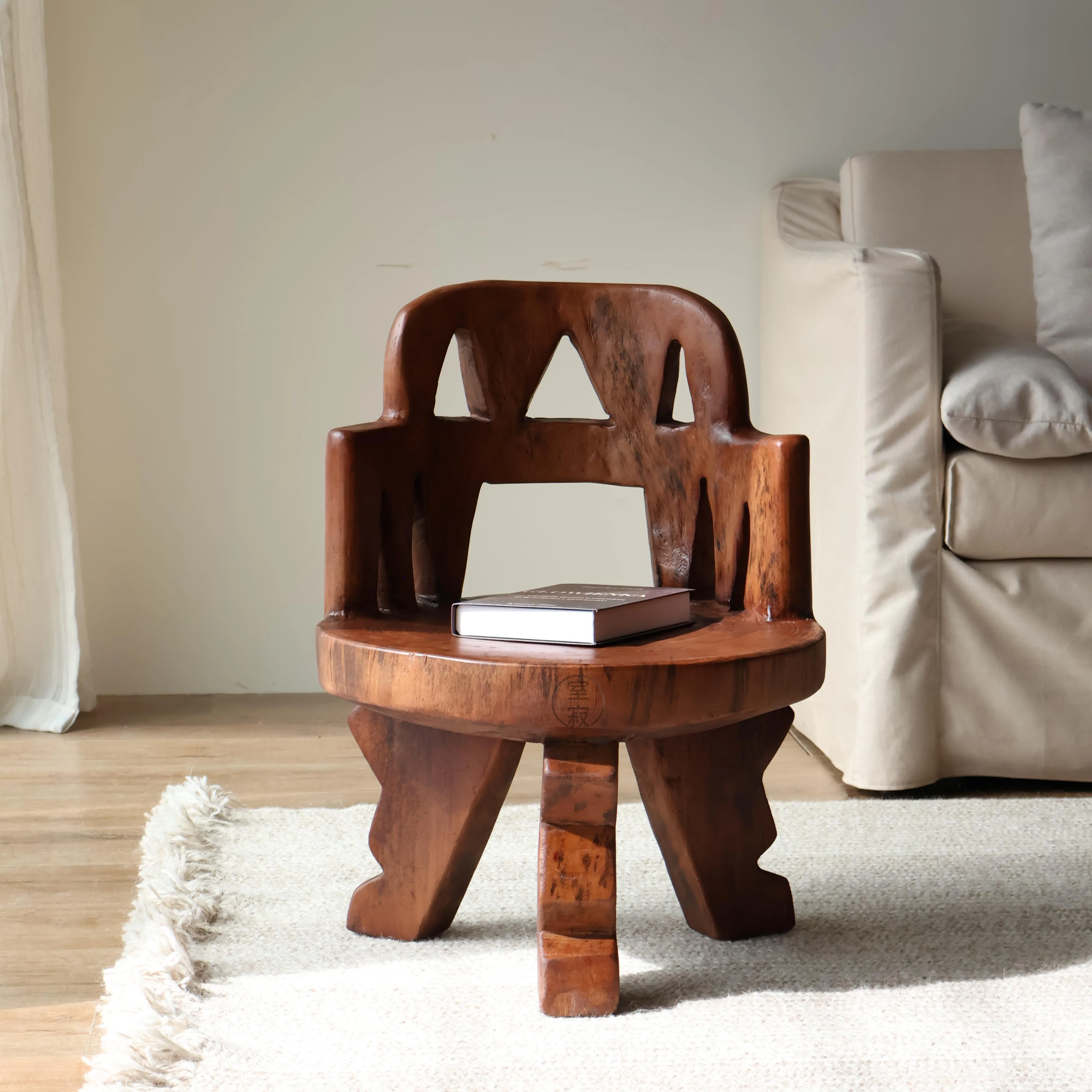 

African Tribal Style Creative Solid Wood Handmade Chief Chair Leisure Chair Home Furniture Chair Art Bedroom Apartment