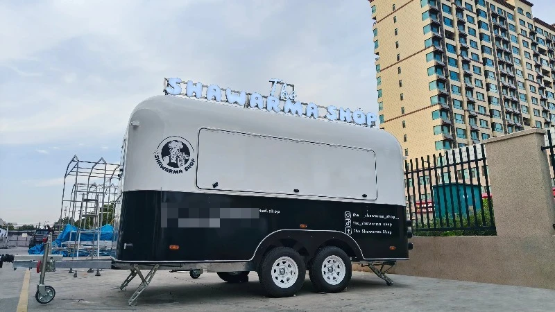 Factory Mobile Coffee Truck Manufacturers Multi-functional Snack Truck Street View Mobile Network Red Milk Tea Truck Trailer