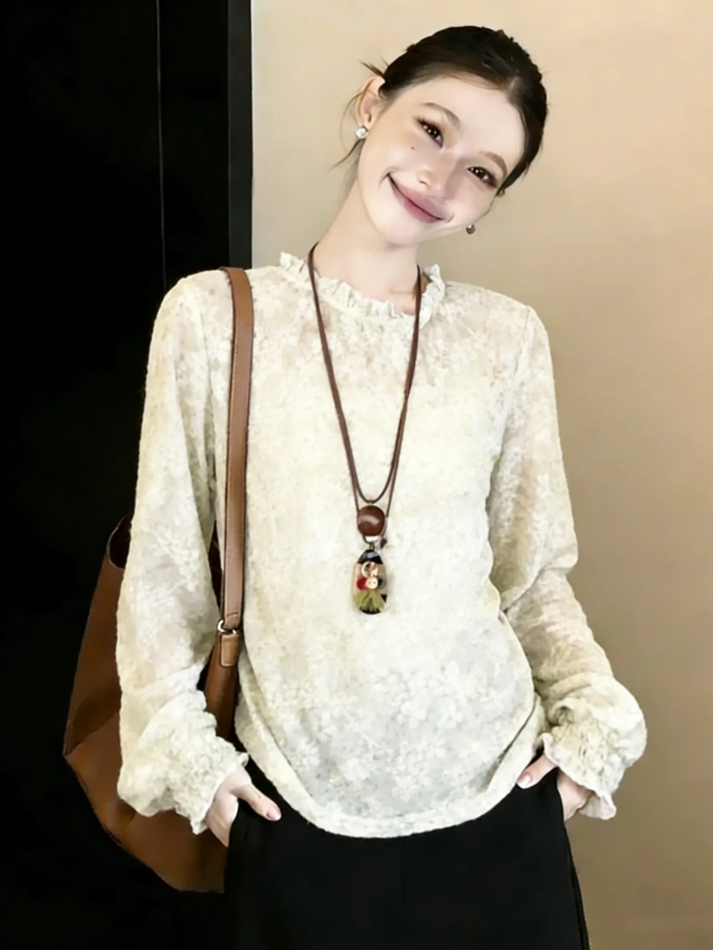 

Loose Korean Style Long Sleeve Lace Hollow out Base Shirt Women's Casual Comfortable Breathable round Neck Top for Spring