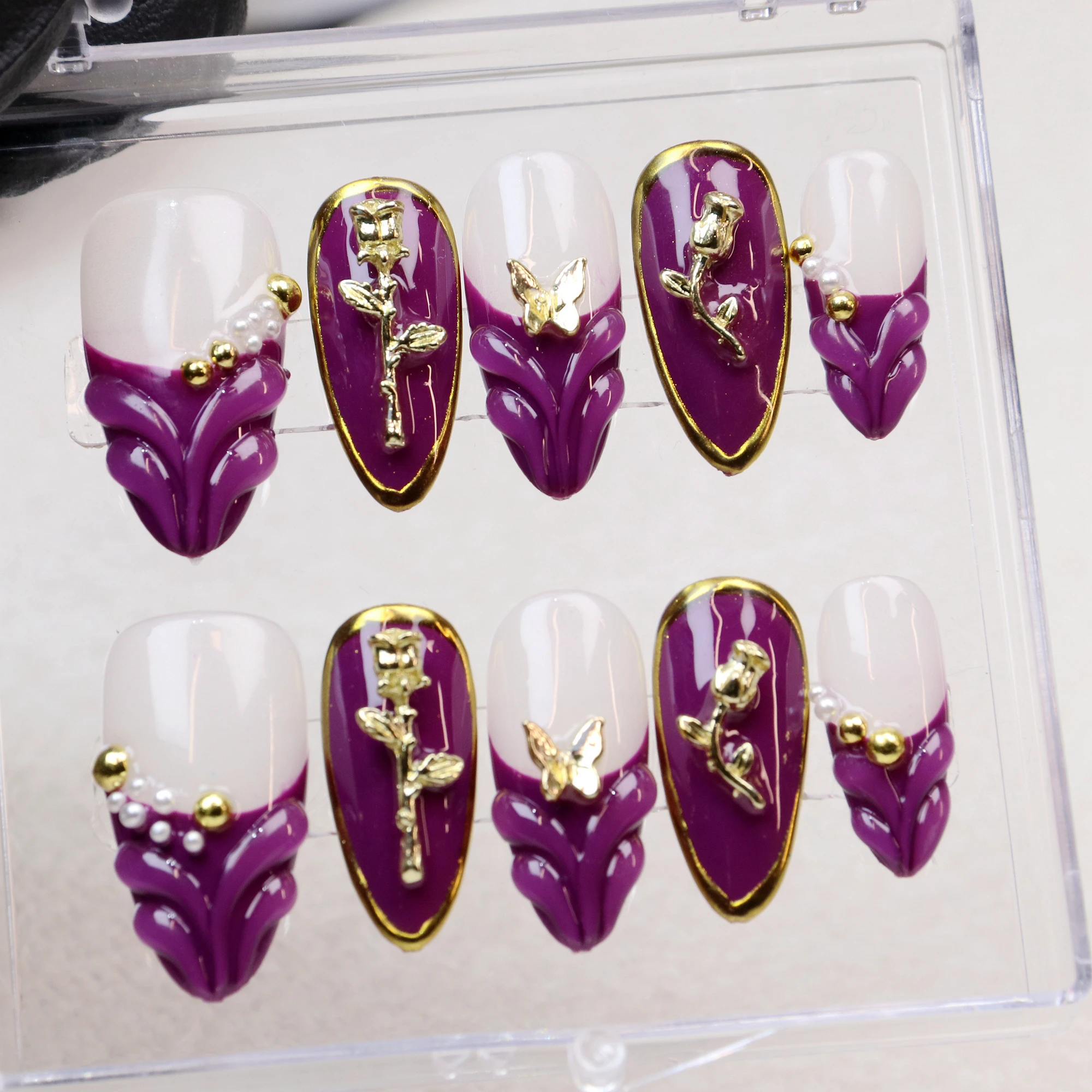 10Pcs Retro 3D Almond Shaped Press-On Nail Set with Adhesive File for Manicure - Custom Handmade Design for Birthday Party Holid