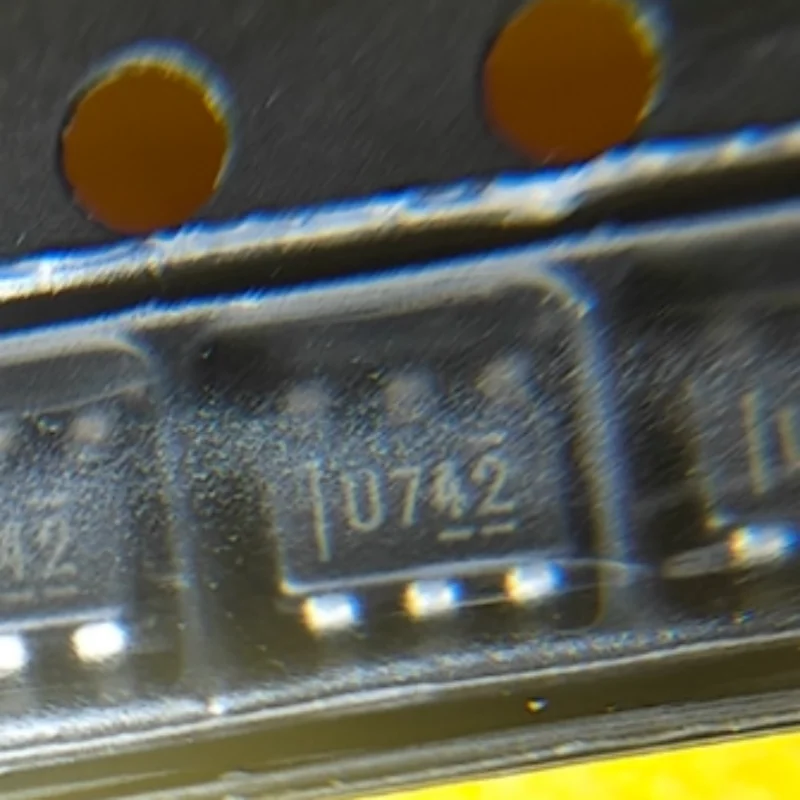 10pcs-ucc28742dbvr-u742-sot23-6-novo-original-genuino