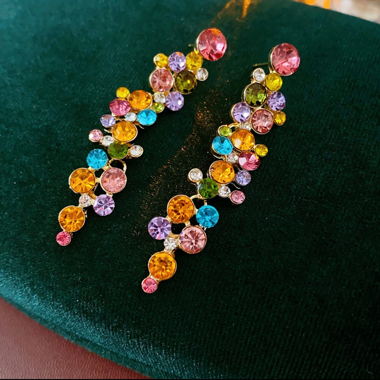 

Luxury 6.2 * 1.1 cm fringe earrings dopamine sweet retro fashion personality earrings high-end earring