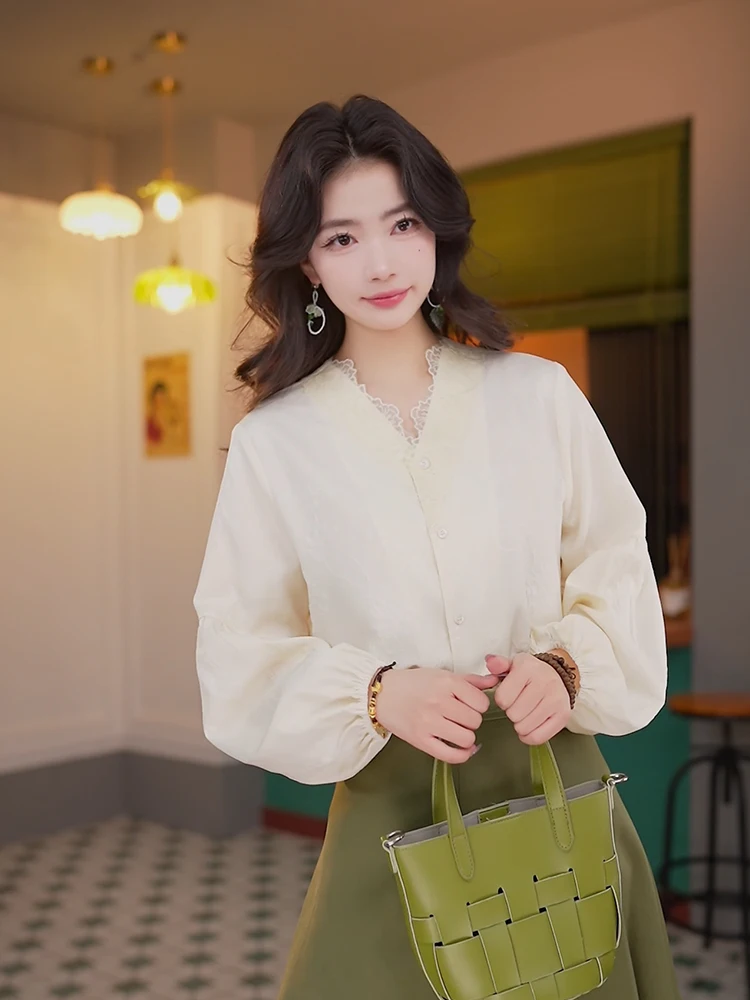 

Monet Garden Pure Color Lace Patchwork Women's irt Luxury Slimming Long Sve V-Ne Casual Fit Polyester Cotton Blend