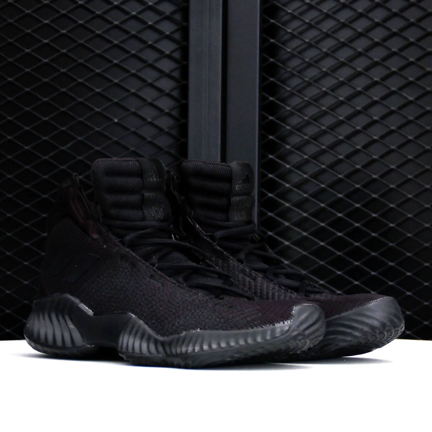 

Оригинальные мужские спортивные баскетбольные кроссовки Adidas Pro Bounce on-court FW0904