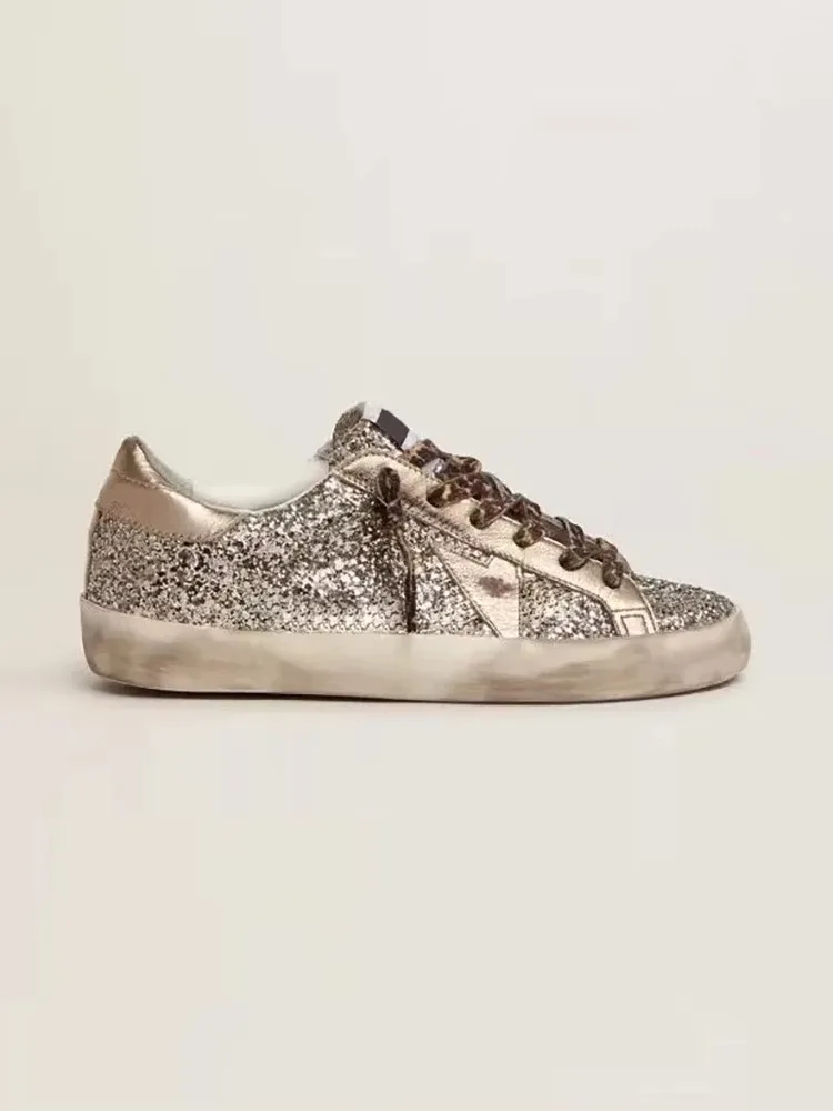 Sommerliche, hochwertige Schnürschuhe aus echtem Leder mit flachem Boden, runder Zehenpartie, atmungsaktivem Patchwork und rutschfester Sohle für Herren