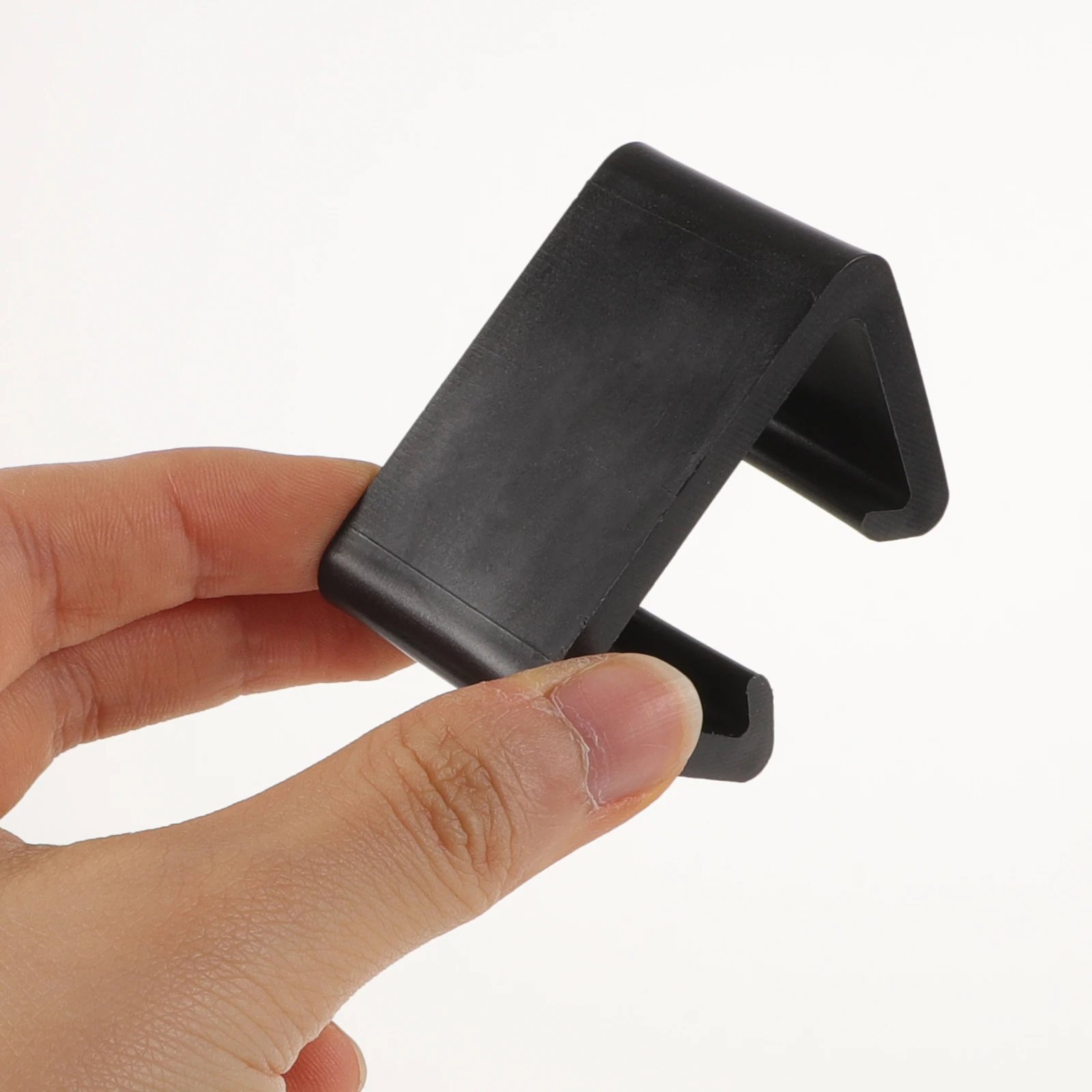 Рисунок 2 - зажимы для стула