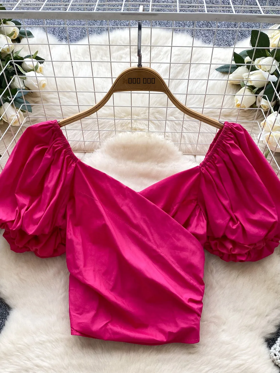 

Summer Women's Shirt Design Cross V-neck Bubble Sleeve Short Style Versatile Cute Tummy Baring Blouse Korean Loose Fit Casual