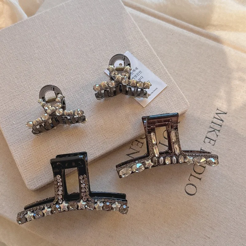 

Elegant Sparkling Crystal Bow Hair Clip, Stylish Hairpin for Women