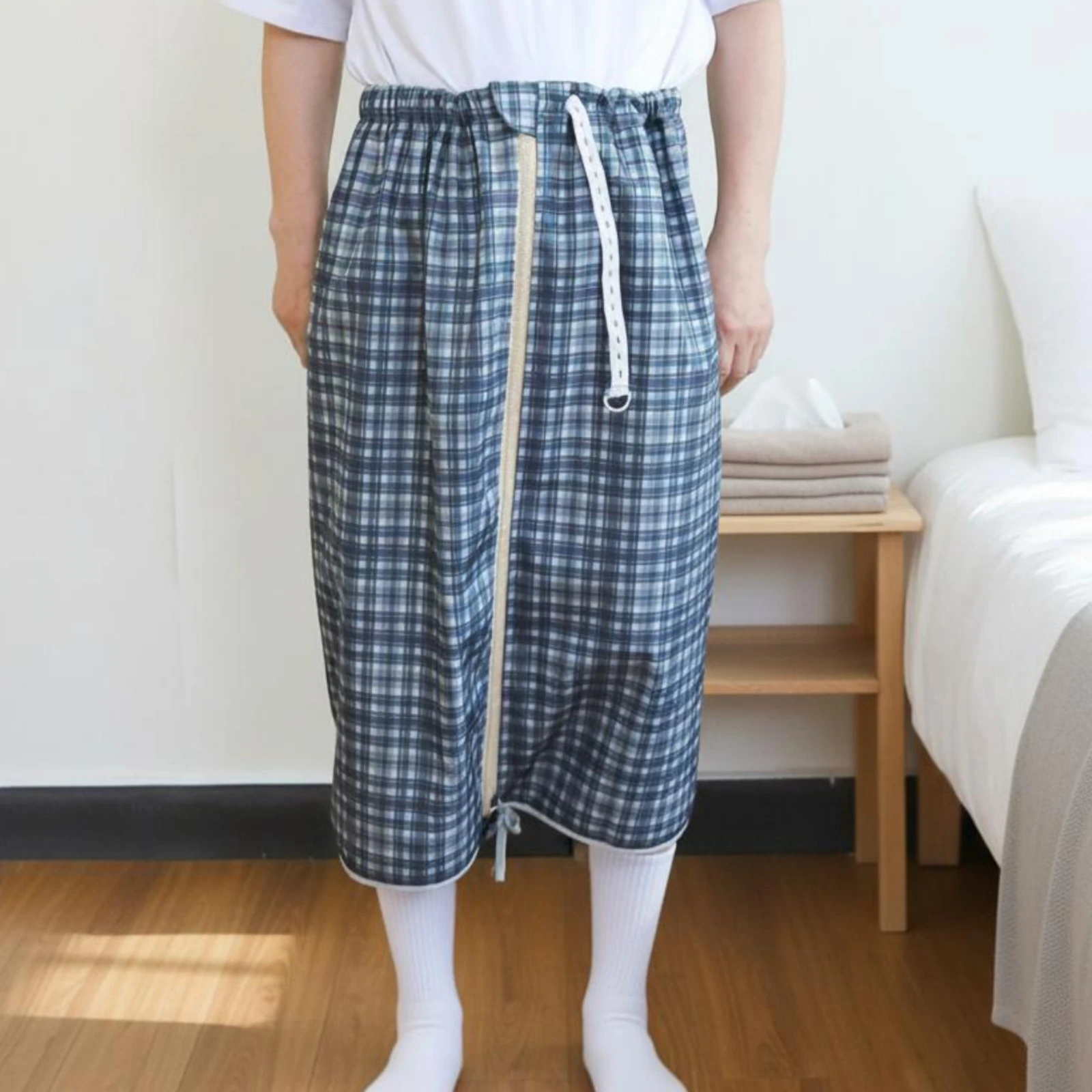 Waterproof Incontinence Skirt TPU Barrier Urine-Proof Skirt Continence Garment Adjustable Waistband Medical Wear Plaid