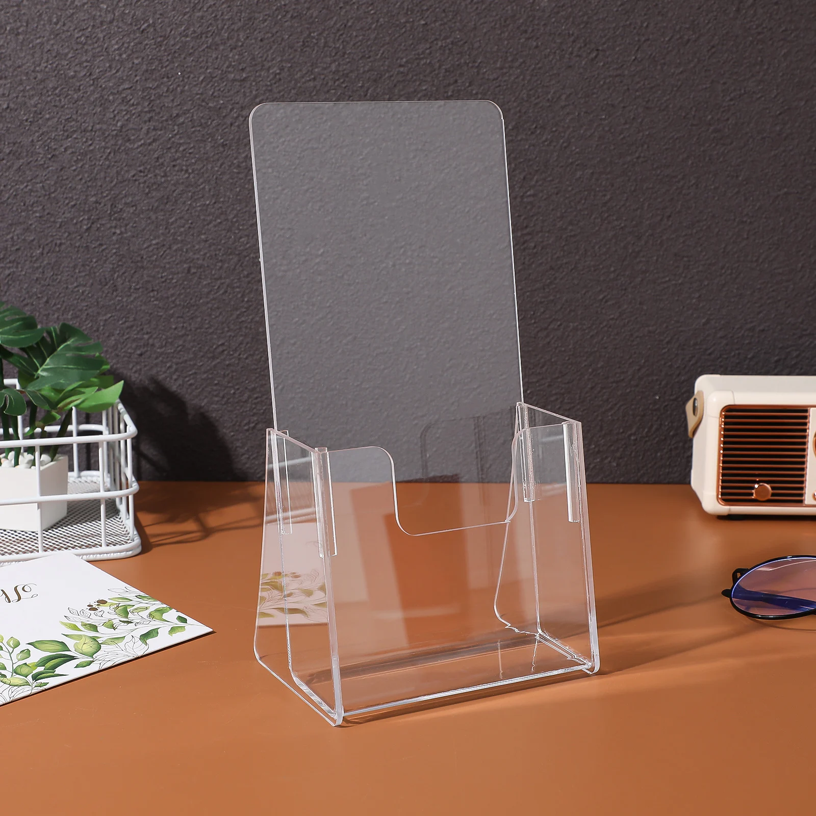 

2Pcs Acrylic Display Rack Transparent Compact Brochure Magazine Holder for Desk Counter Multi-Functional Pamphlet Stand