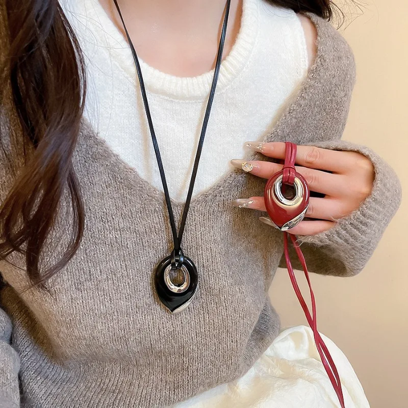 

Minar New Chic Red Black Resin Hollow Out Water Drop Pendant Necklaces for Women Adjustable PU Leather Rope Sweater Chain Choker
